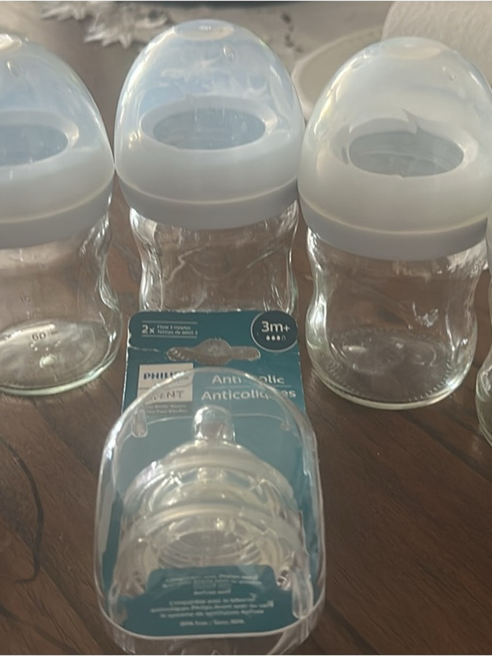 5 Philips Avent Anti-Colic Baby Bottles w/ new set of 3m nipples